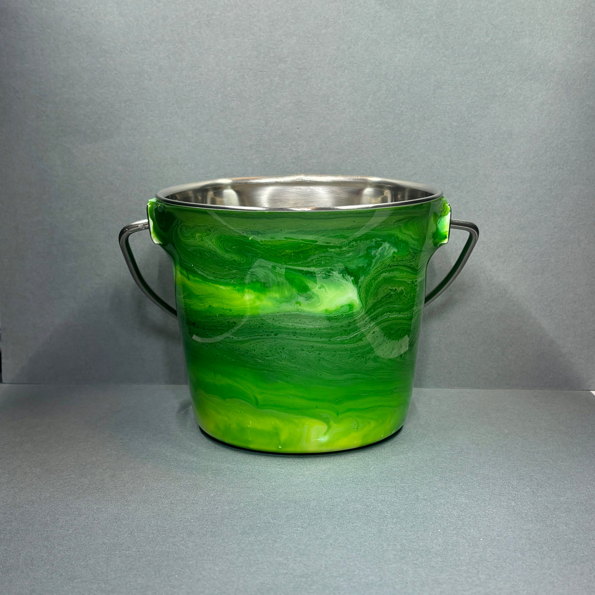 Water Bucket w/o Hooks 32oz.