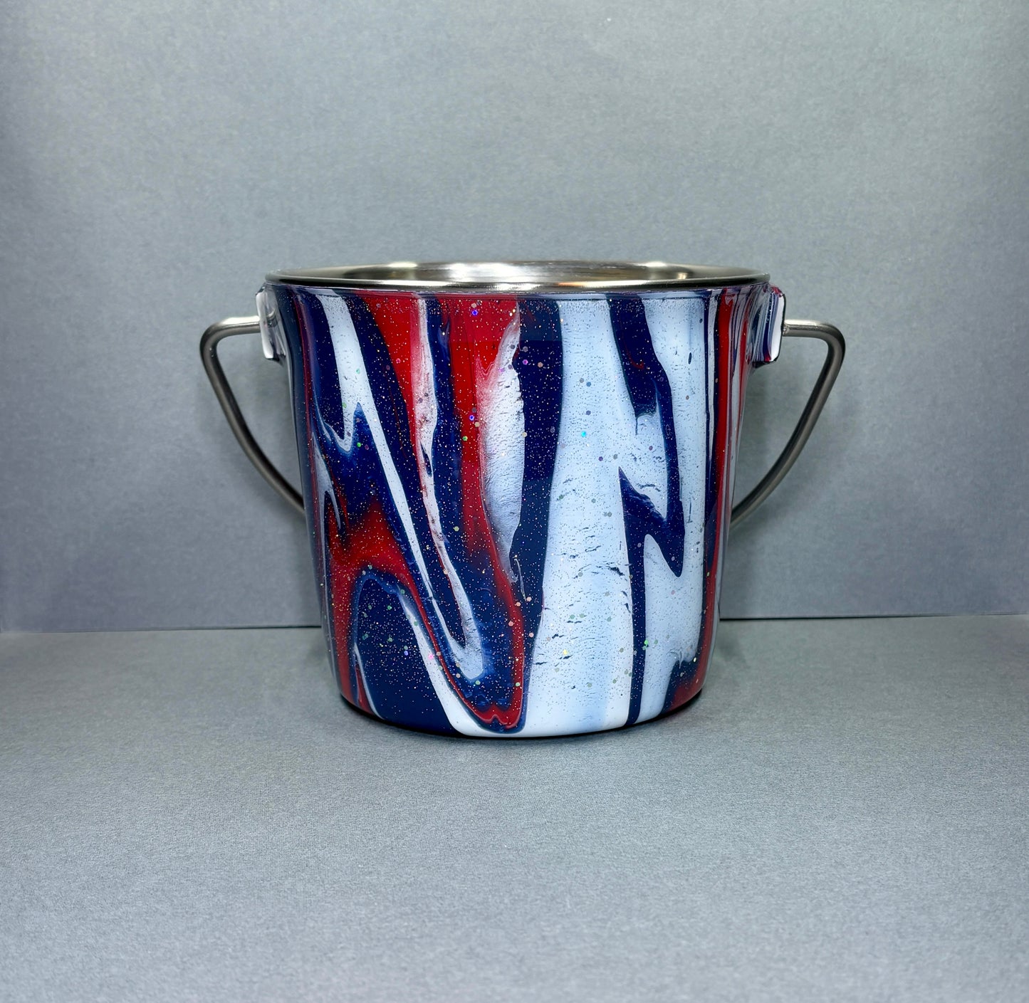 Water Bucket w/o Hooks 32oz.