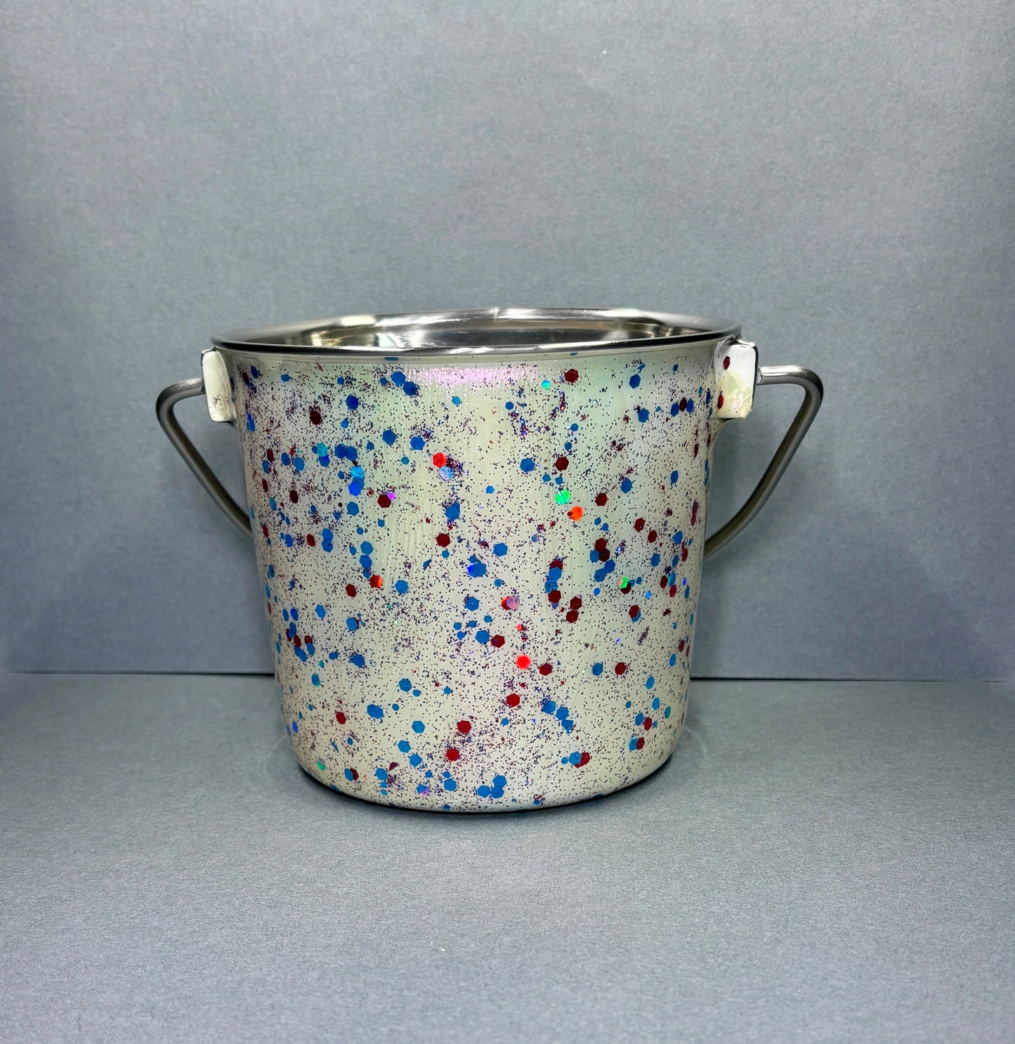 Water Bucket w/o Hooks 32oz.