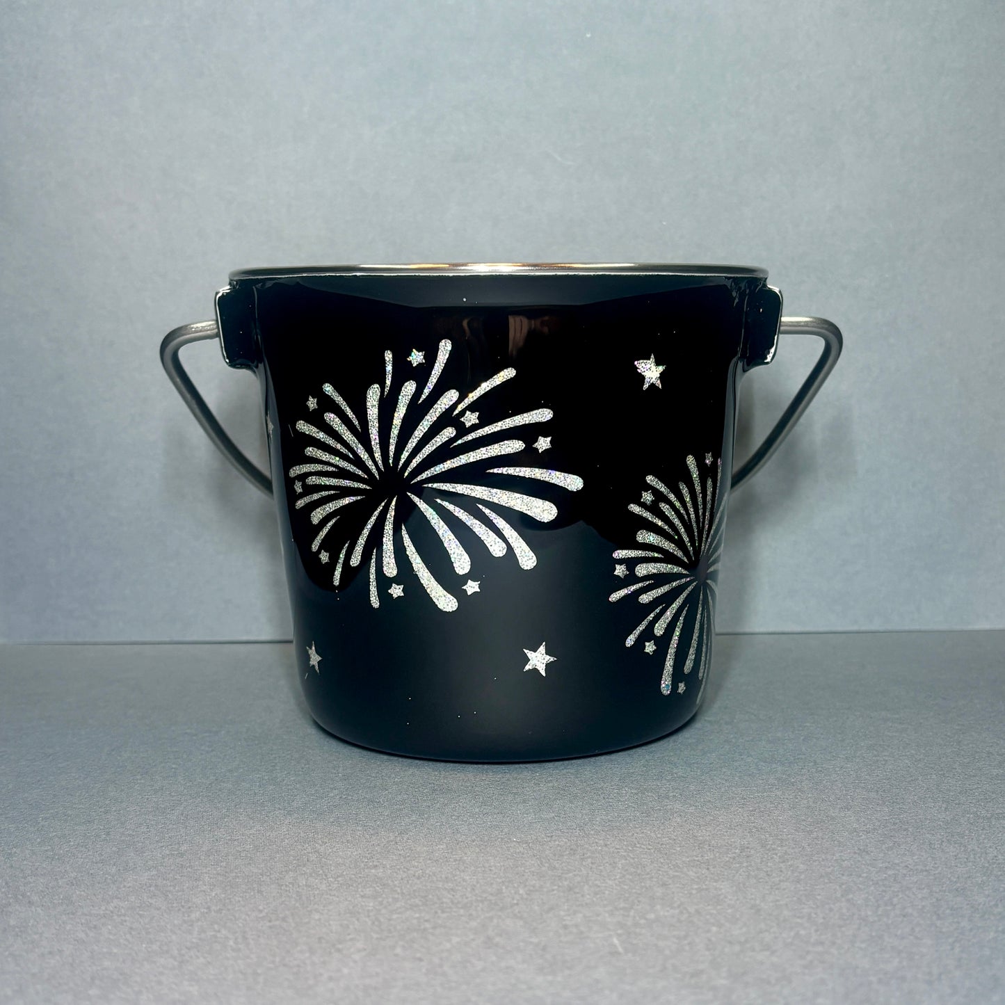 Water Bucket w/o Hooks 32oz.
