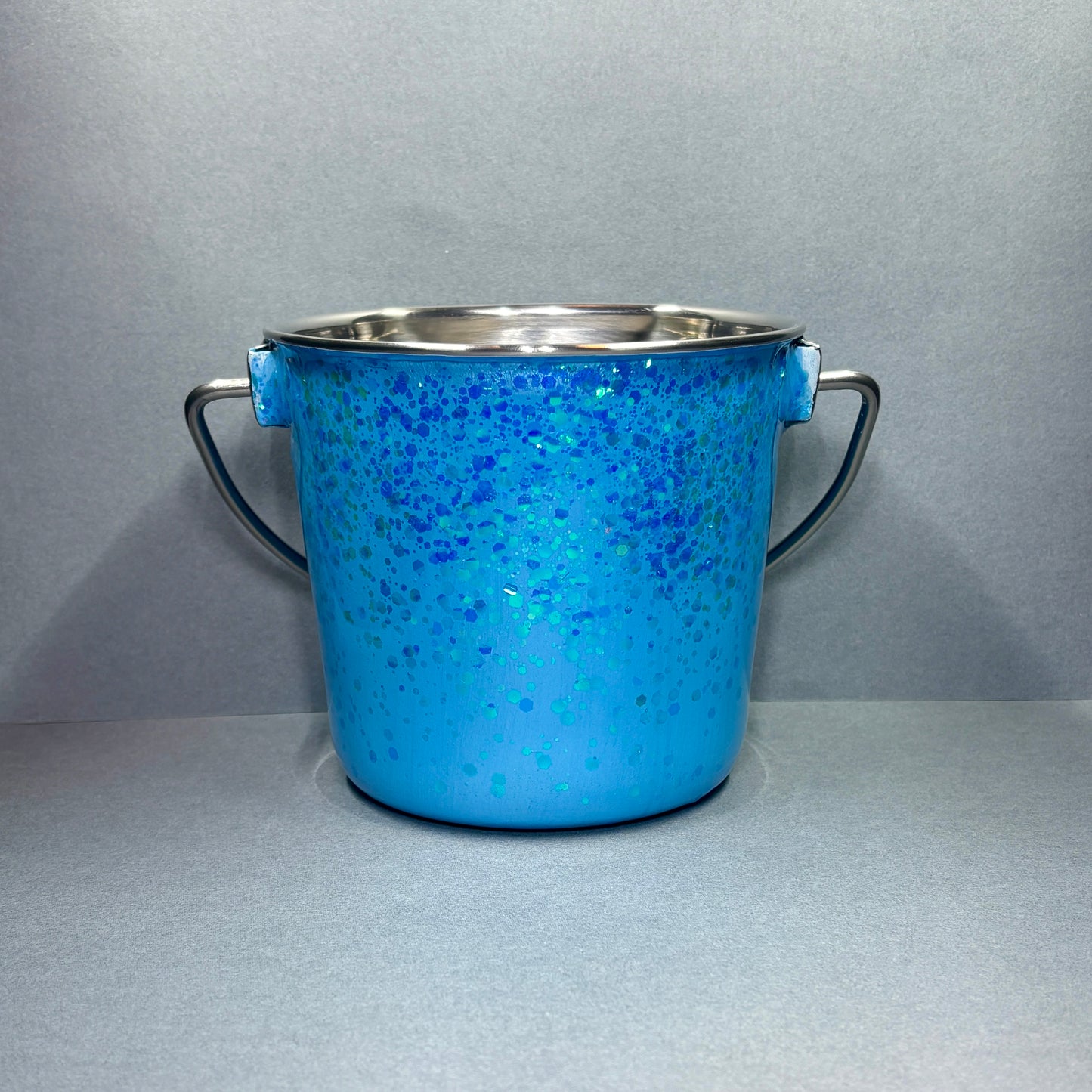 Water Bucket w/o Hooks 32oz.