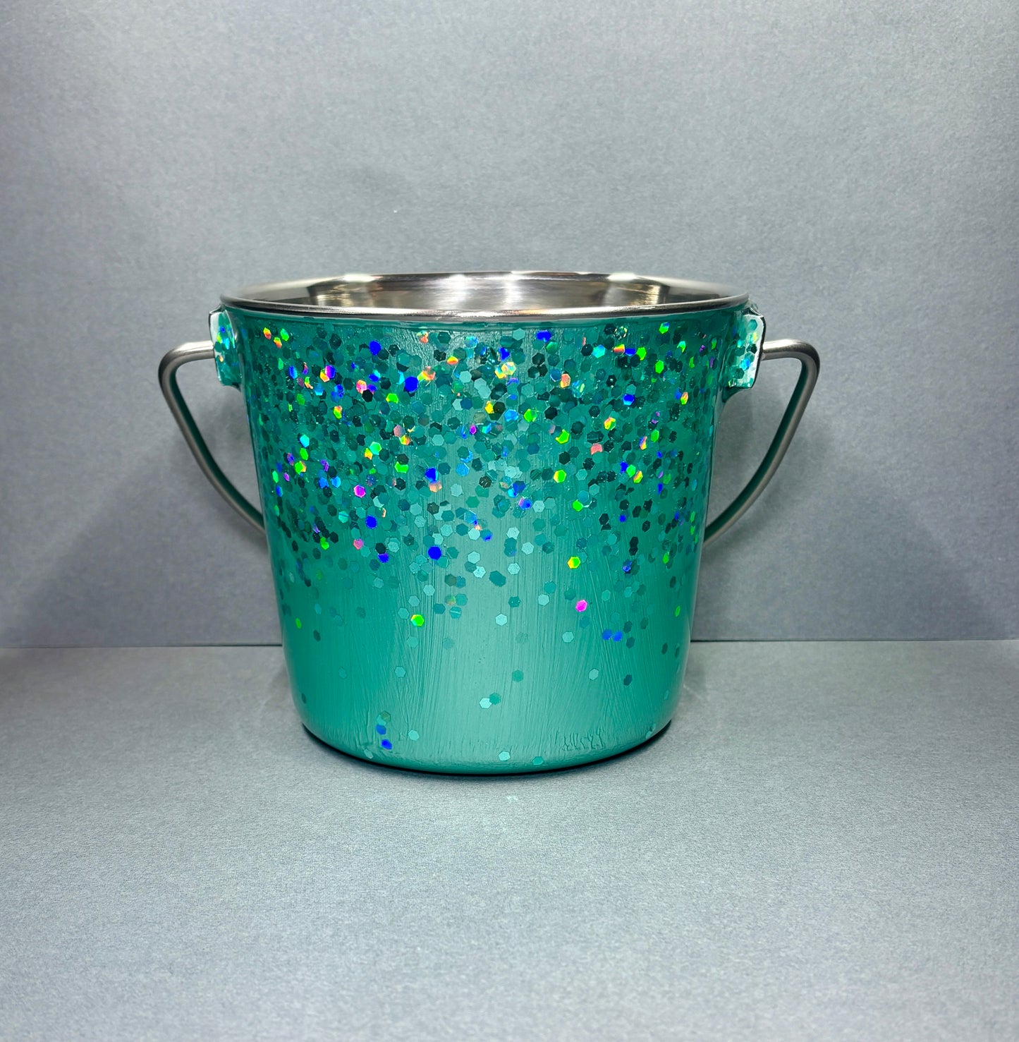 Water Bucket w/o Hooks 32oz.