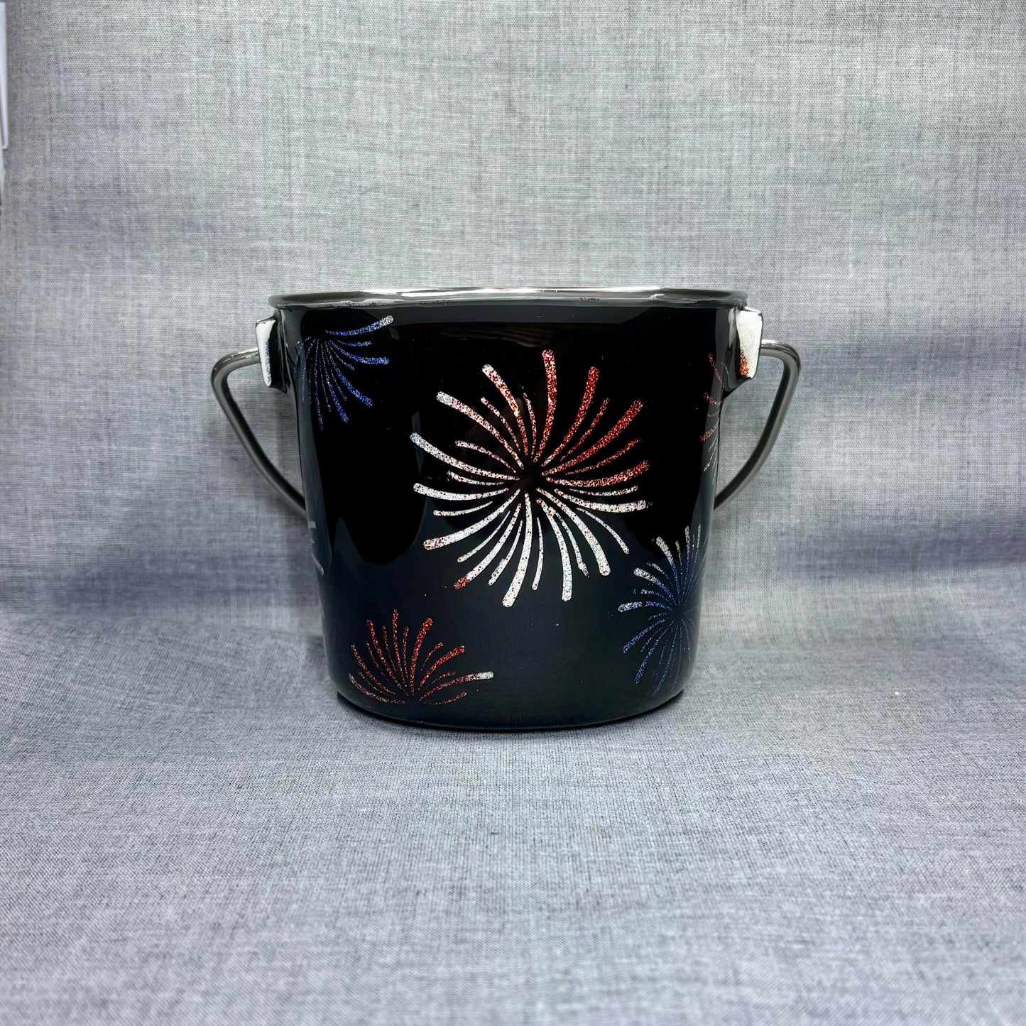Water Bucket w/o Hooks 32oz.